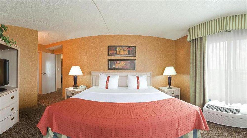 Holiday Inn & Suites Bolingbrook By Ihg Exterior foto