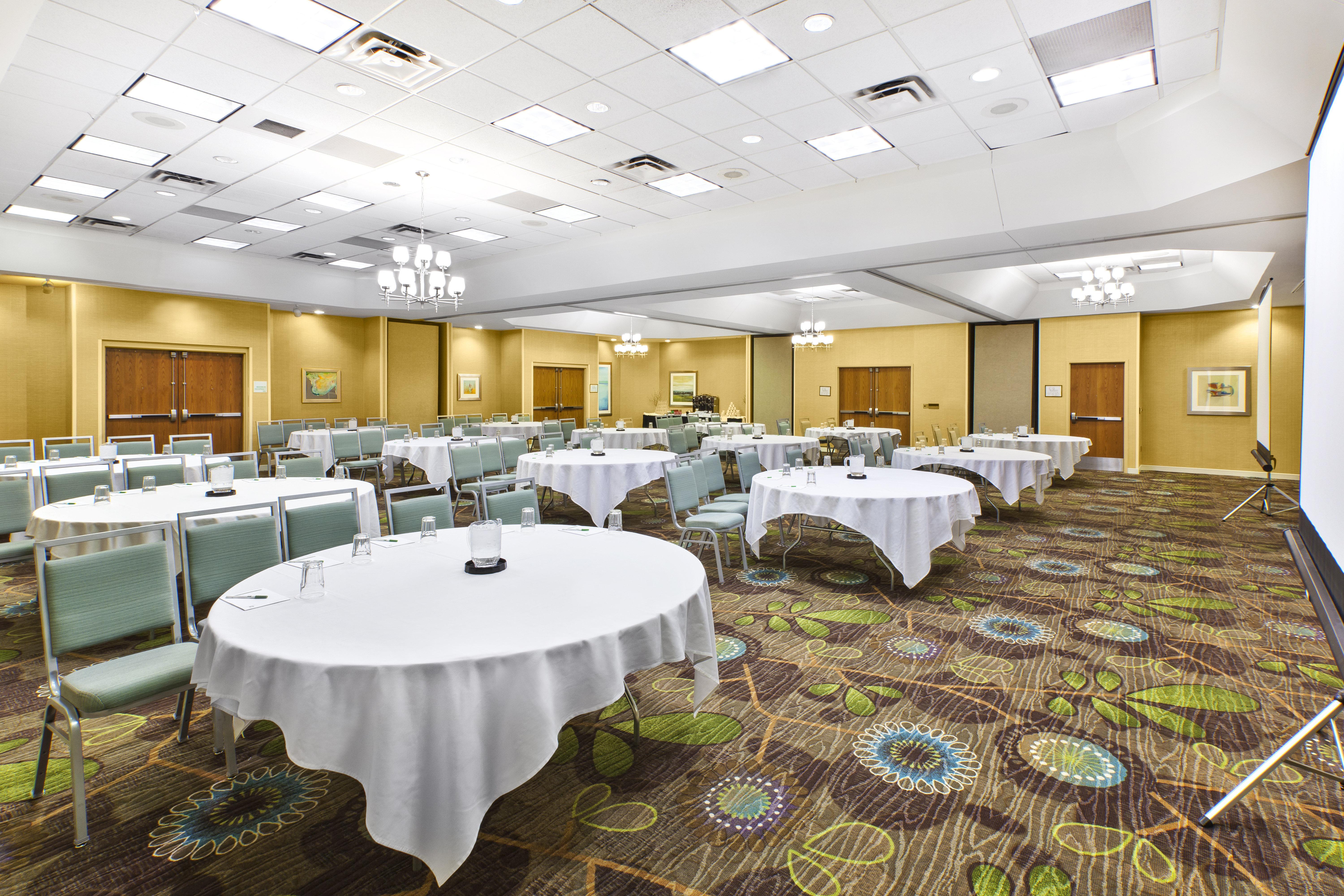 Holiday Inn & Suites Bolingbrook By Ihg Exterior foto